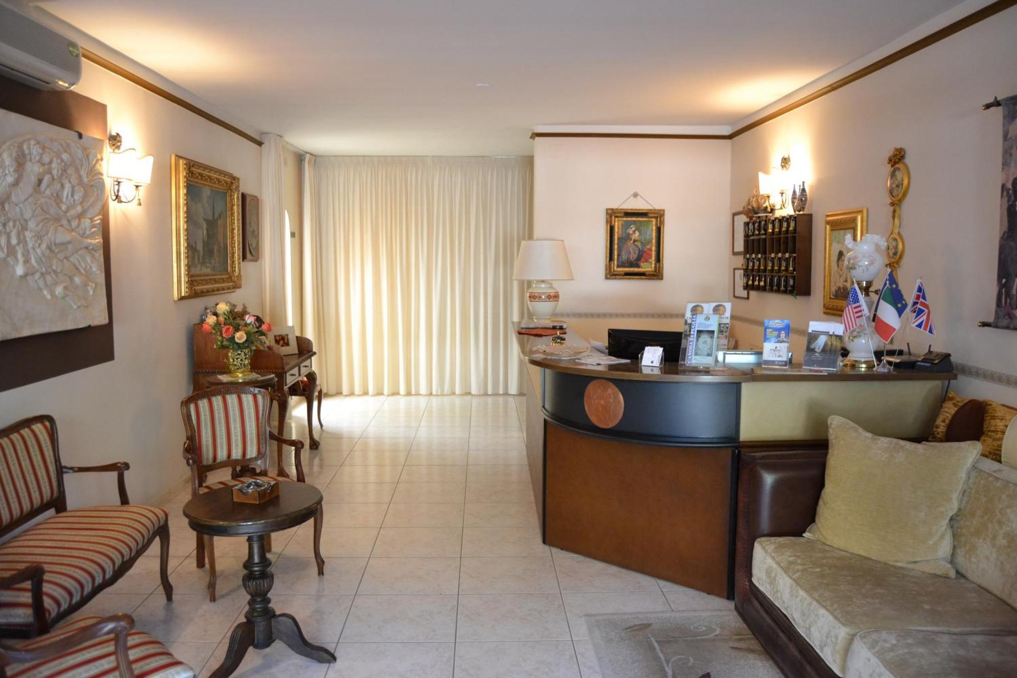 Hotel Canusium Canosa di Puglia Buitenkant foto