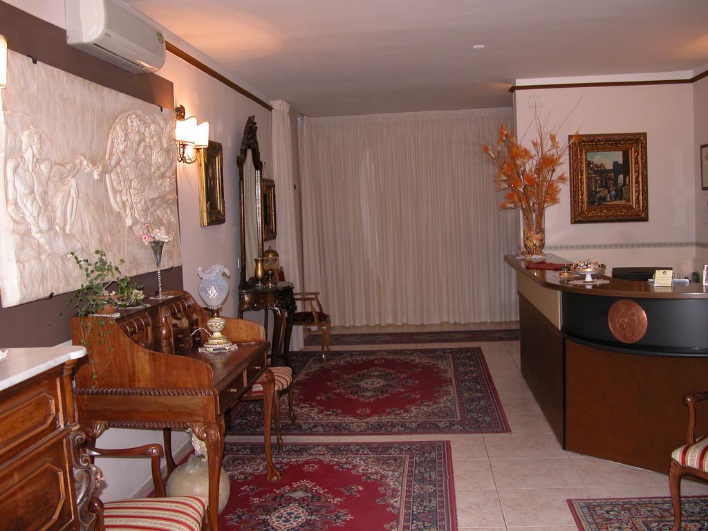 Hotel Canusium Canosa di Puglia Buitenkant foto