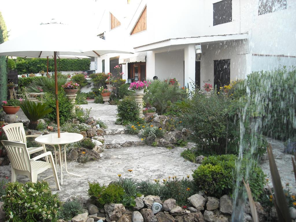 Hotel Canusium Canosa di Puglia Buitenkant foto