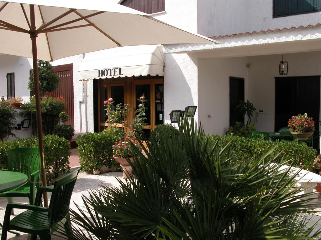 Hotel Canusium Canosa di Puglia Buitenkant foto