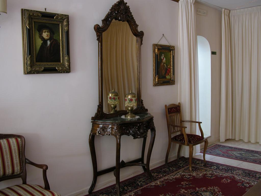 Hotel Canusium Canosa di Puglia Buitenkant foto