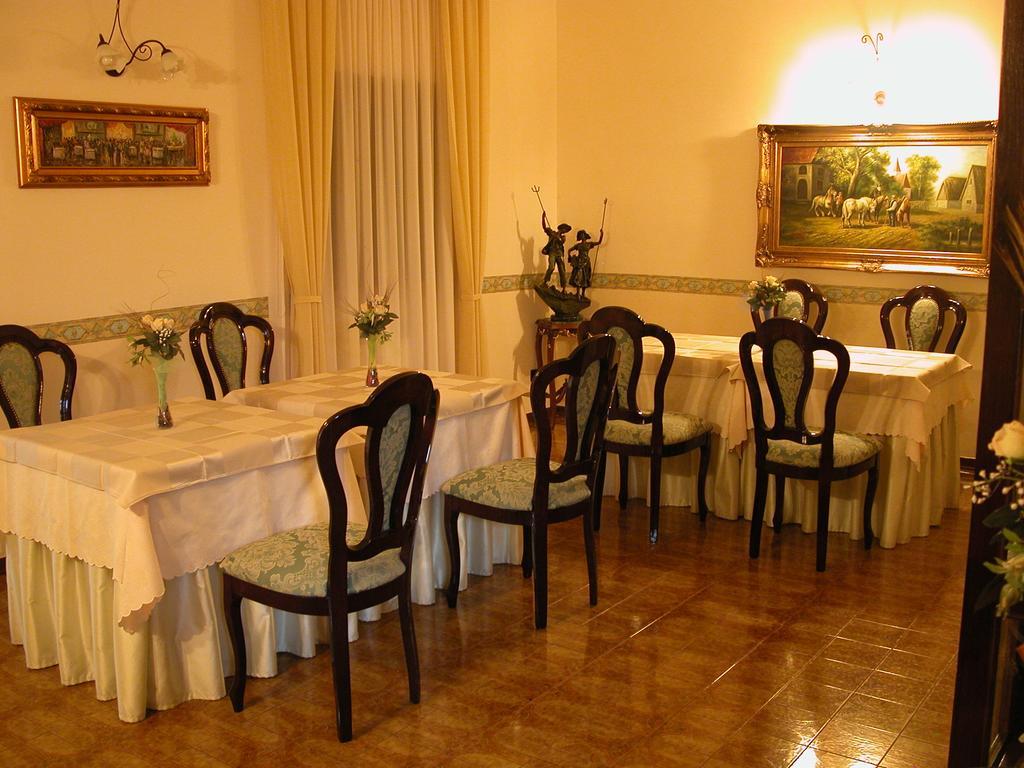 Hotel Canusium Canosa di Puglia Buitenkant foto